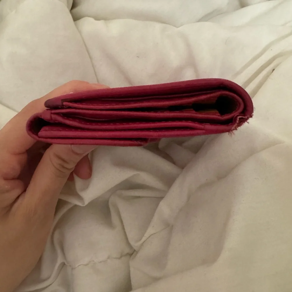 Pink bifold coach wallet - Picture 9 of 9